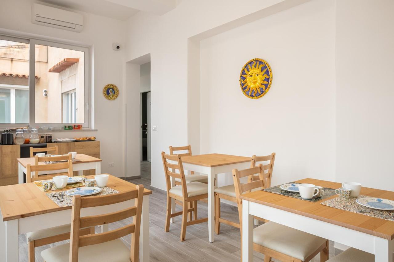 Le Cinque Stanze Palermo Room&Breakfast Exterior foto